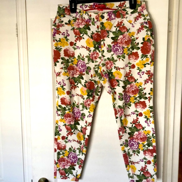 Suko Jeans Denim - ☀️🌺 Suko Jeans floral cropped jeans NWOT